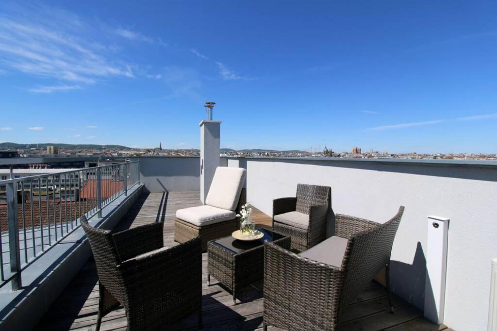 Penthouse With Amazing Terrace L Lf42 Apartman Bécs Kültér fotó